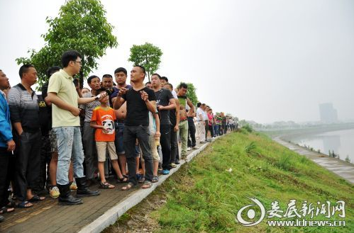 河南青年殷晓非生前最后一句话先去救那个女的