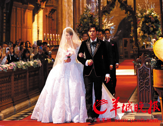 记者 谷体伟当北京时间昨晚9点半,差一天就年满36岁的周杰伦与交往4年