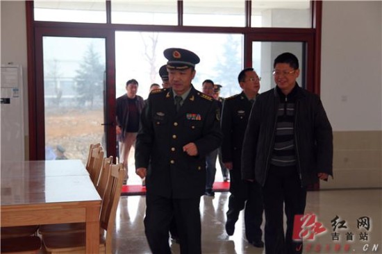 甘思文表示,吉首军分区将进一步发扬拥政爱民的光荣传统,积极支持和