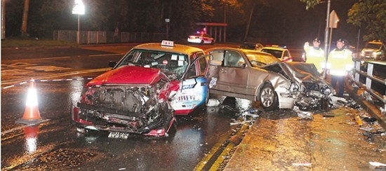 香港發生奪命車禍釀1死3傷的哥雨中撞車慘死