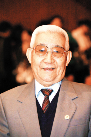 肖民一曲小调瓦解敌阵