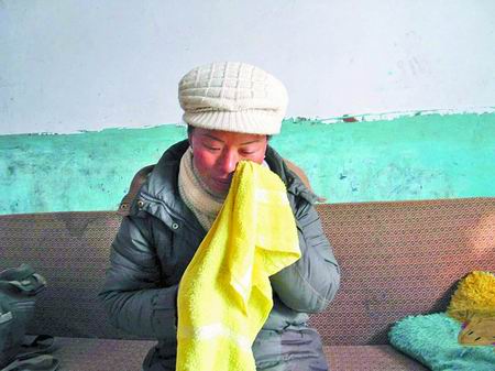 出身寒门经历不幸学过唱戏组班卖哭职业哭灵女1个月哭了40场