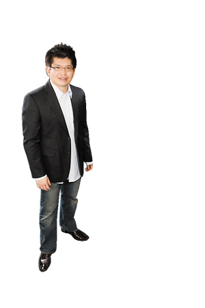 陈士骏(左图)表示有了google的支持后,youtube已经有足够资源实现短片