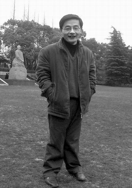 5米,双腿畸形的漯河青年魏宏远多年奋斗靠知识改变命运