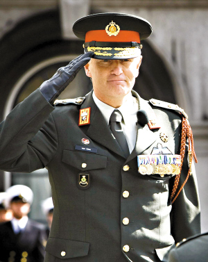 新任荷兰国防军司令彼得·范乌姆