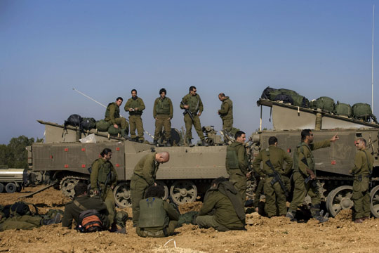 组图以色列预备役士兵在加沙边境集结2