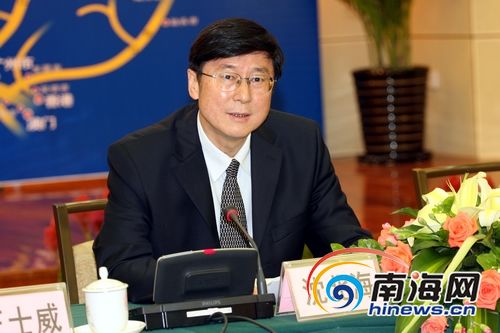 广西壮族自治区党委,常委,宣传部长沈北海发表讲话.