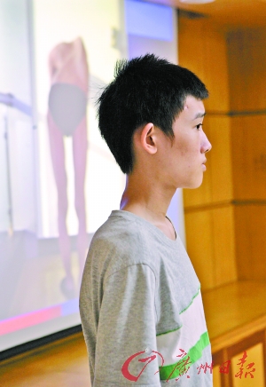 剃刀背压没了右肺