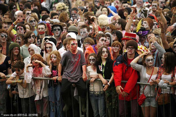 英国4026人集体扮僵尸场面惊人破世界记录图