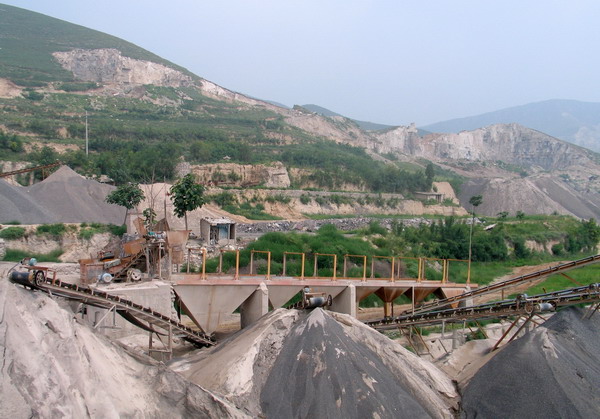 陕唐十八陵部分陵墓遭开山采石 监管治标难治本