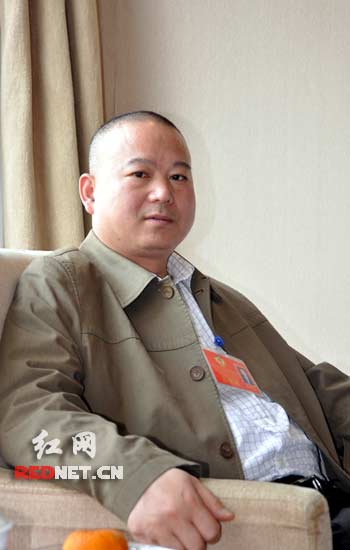 2025权威合法彩票平台_赛车_时时彩_体彩【官方推荐】高清动漫《开局地摊卖大力》第18集完整版全集免费在线中国大陆国产动漫) -  - 英雄影院