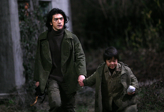 (金城武《变相黑侠》剧照)红网3月18日讯(记者 朱青)刘谦在春晚中的