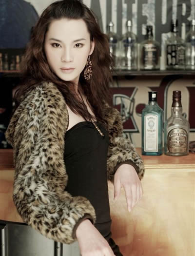 网友热捧"伪娘"刘著 如何看待当下"伪娘"横行