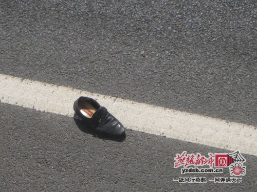 一骑车男子石家庄快车道上被撞身亡组图