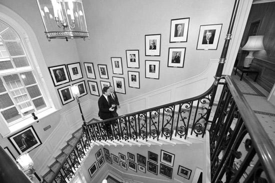 唐宁街10号有了新气象 简约随意充满环保气息