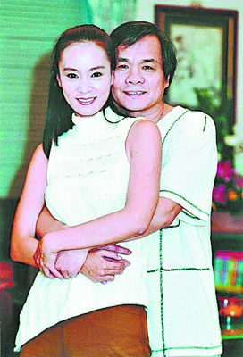 > 正文      "琼瑶女郎"刘雪华的丈夫邓育昆日前坠楼身亡的消息令人