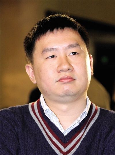 "房二代"忙接班