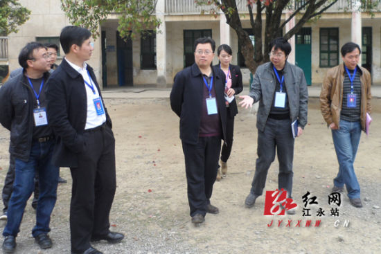 陈景茂深入允山黄甲岭中学调研农村义务教育工作