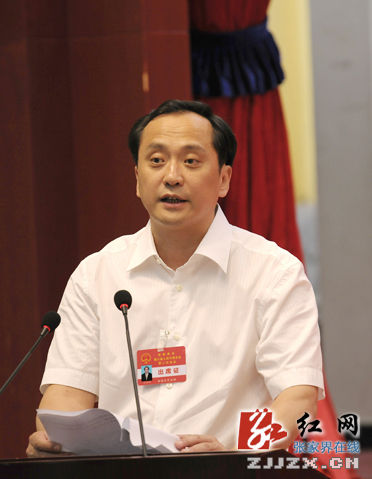 张家界市六届人大二次会议闭幕 许显辉当选为市长