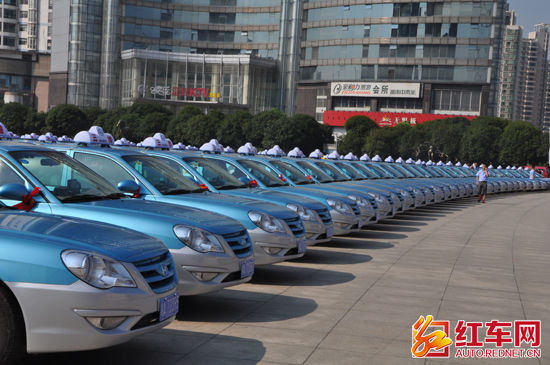 长沙新增200台现代名驭出租车成目前最高端车型