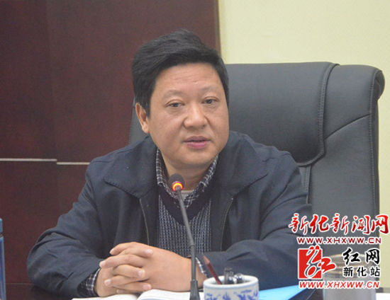 新化县委副书记,县长邓光吕发表讲话新化县委副书记邓敏炉发表讲话(原
