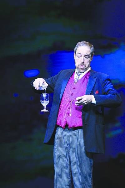 2011年德国魔术大奖赛总冠军,"美女教主"阿拉娜,2006国际魔术师协会最