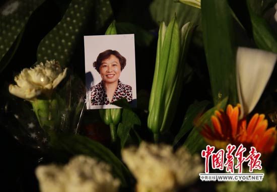 江水逝去容颜永存