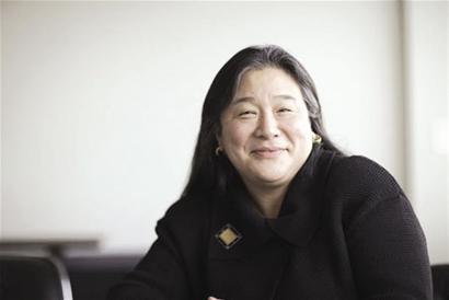 白宫,被任命为白宫公共联络办公室主任,与现任白宫内阁秘书卢沛宁一道