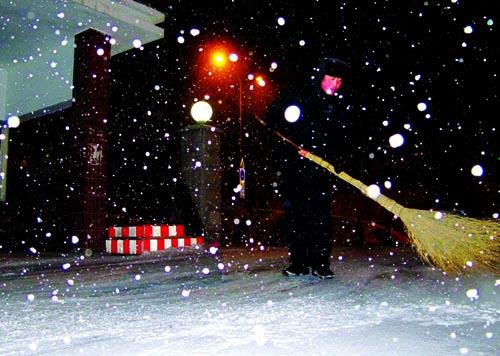 雨雪冰冻再袭广州迎来湿冷天 4省冻雨或阻春运(组图)