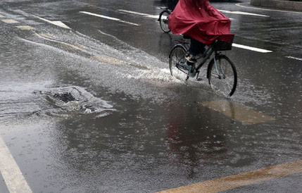 清明第二天假期 廣州下起了大暴雨(組圖)