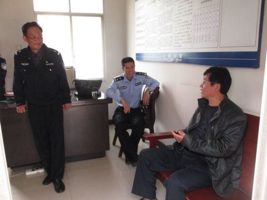 怀化市禁毒支队来沅督查严打整治行动(图)