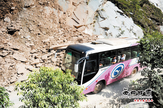 国道212线连续自然灾害文县段昨恢复通行图