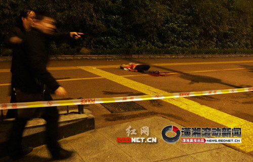 男子被人连捅5刀身亡朋友称死者生前老实图