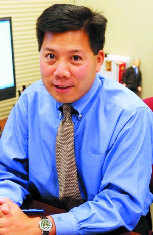 卢沛宁(右)是奥巴马竞选团队中最得力的助手之一.