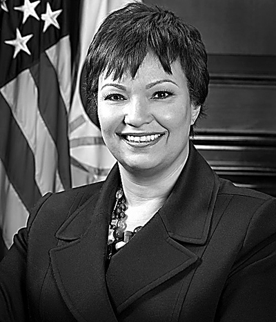 "奥巴马女郎"七朵黑玫瑰(图)