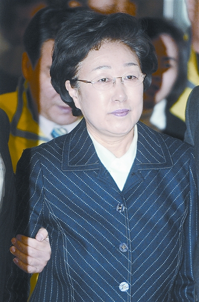 涉嫌受贿受审韩前女总理坚称无罪