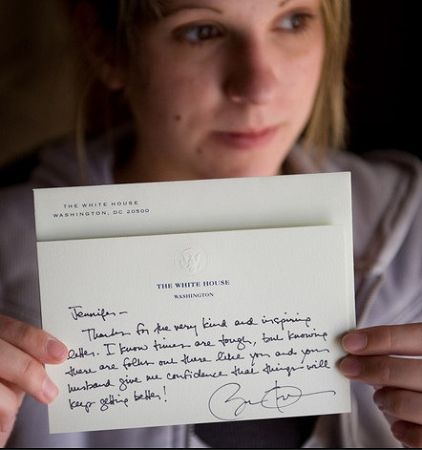 政策建议和日程安排,最下面是一个粉色的文件夹,封面写着"致总统的信"