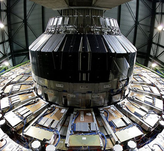 欧洲大型强子对撞机(资料图片)