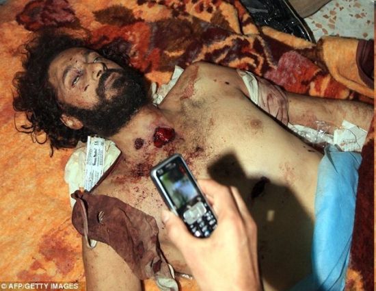卡扎菲之子穆塔西姆死前照片曝光(图)