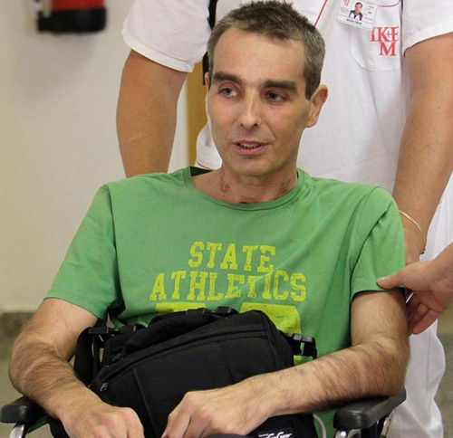 世界首位靠人工心脏生活男子存活半年后去世