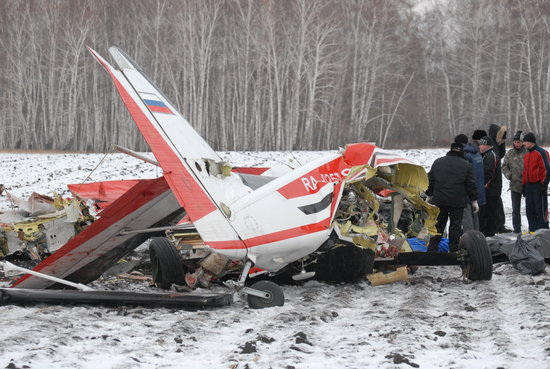 俄罗斯1架私人飞机坠毁机上8人全部死亡