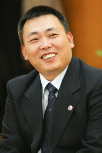 人大校长纪宝成和步步高段永平记者会实录3