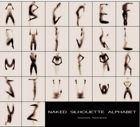 震撼艺术:美女裸体呈现英文字母剪影(组图)