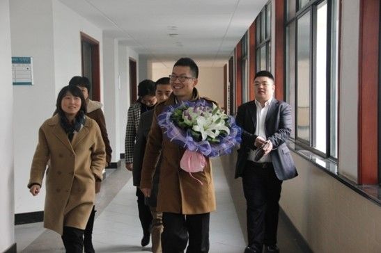 校园关注：张熙老师走进杭州建兰中学_新浪教育_新浪网