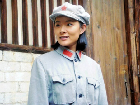 电视剧《红色摇篮》目前正在央视一套热播,该剧由创作过《井冈山》