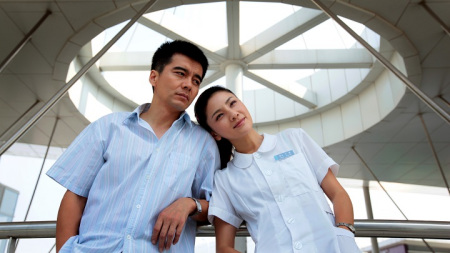 由著名导演董志强执导,华谊兄弟李波工作室制作的都市情感剧《复婚》