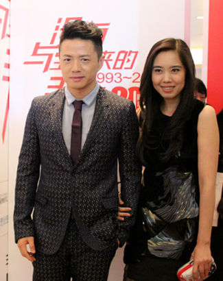 段奕宏出席时尚盛典荣获非凡大奖组图