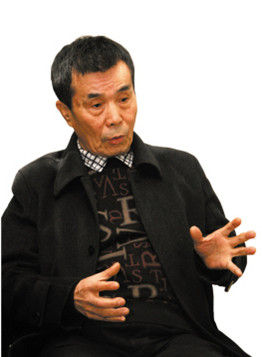 《卖拐》《红高粱模特队》和电视剧《马大帅》系列的编剧何庆魁,前日