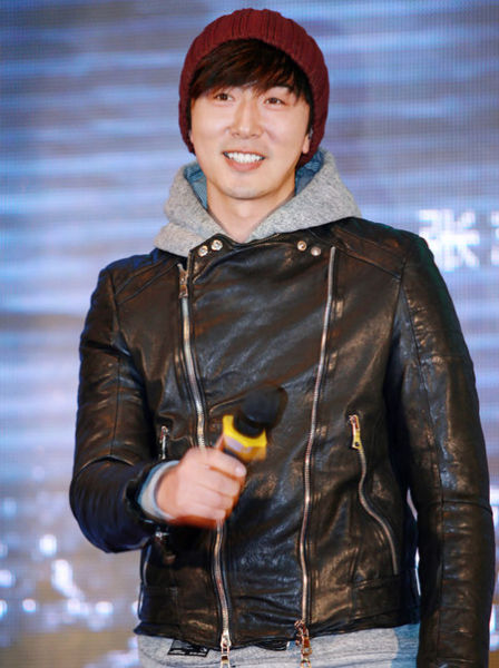 电视前沿 > 正文    新浪娱乐讯 丁仰国执导,高梓淇[微博],黄圣依