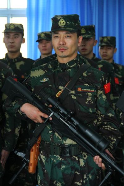 艰苦训练后,吴樾[微博],陈一冰,鲍春来等八位星兵转战北京某特战部队